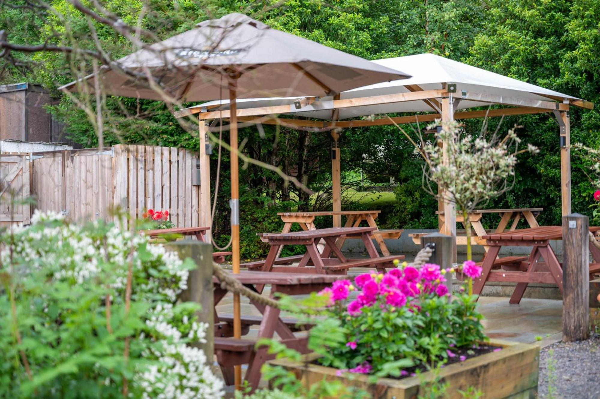 The Horse&Farrier Inn&The Salutation Inn Threlkeld Keswick Exterior foto